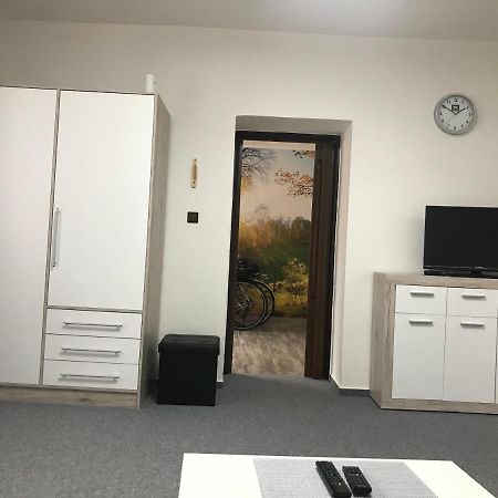 Cyklo-Moto Apartman Lomnice nad Luznici Exterior photo