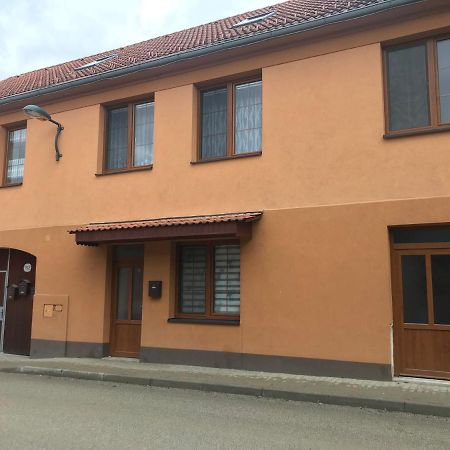 Cyklo-Moto Apartman Lomnice nad Luznici Exterior photo