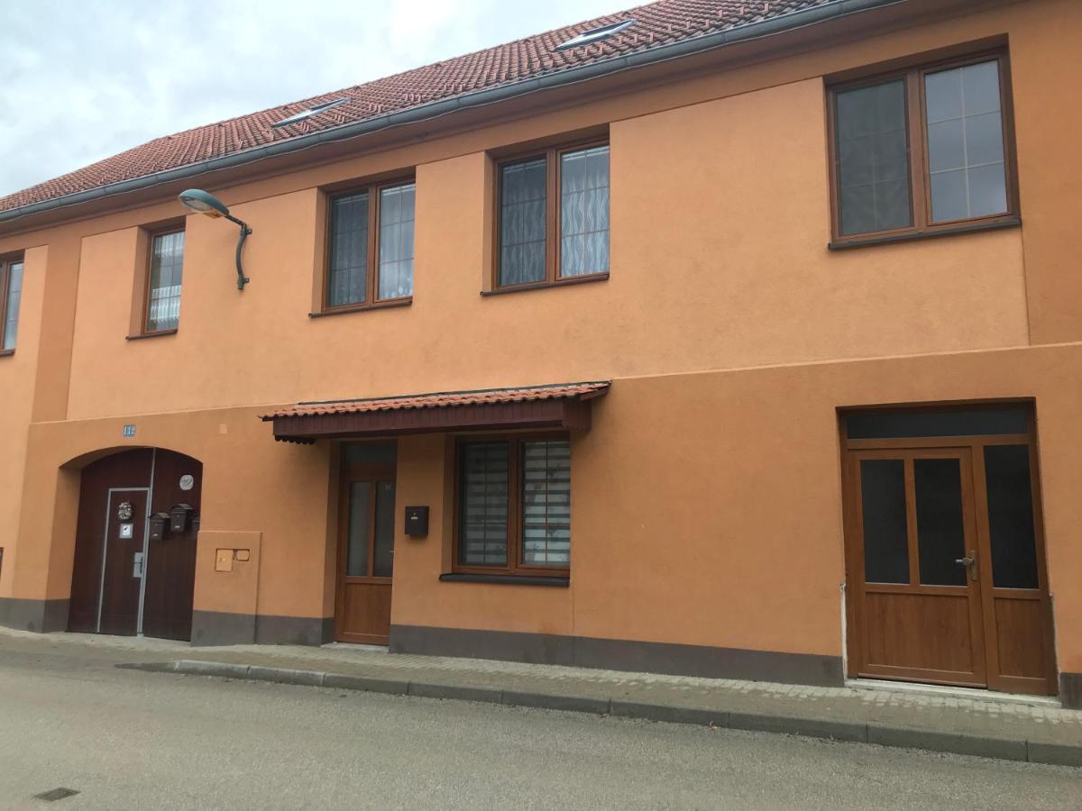 Cyklo-Moto Apartman Lomnice nad Luznici Exterior photo